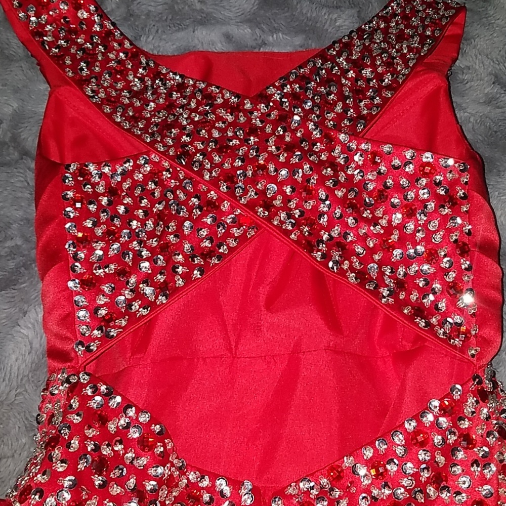 Royal Red Prom dress❤💫 - Picture 3 of 4